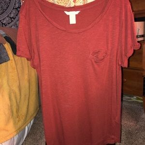 Plain, rust colored short sleeve shirt!